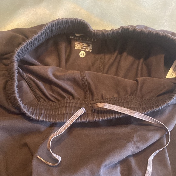 Nike Dri fit joggers - Picture 6 of 8